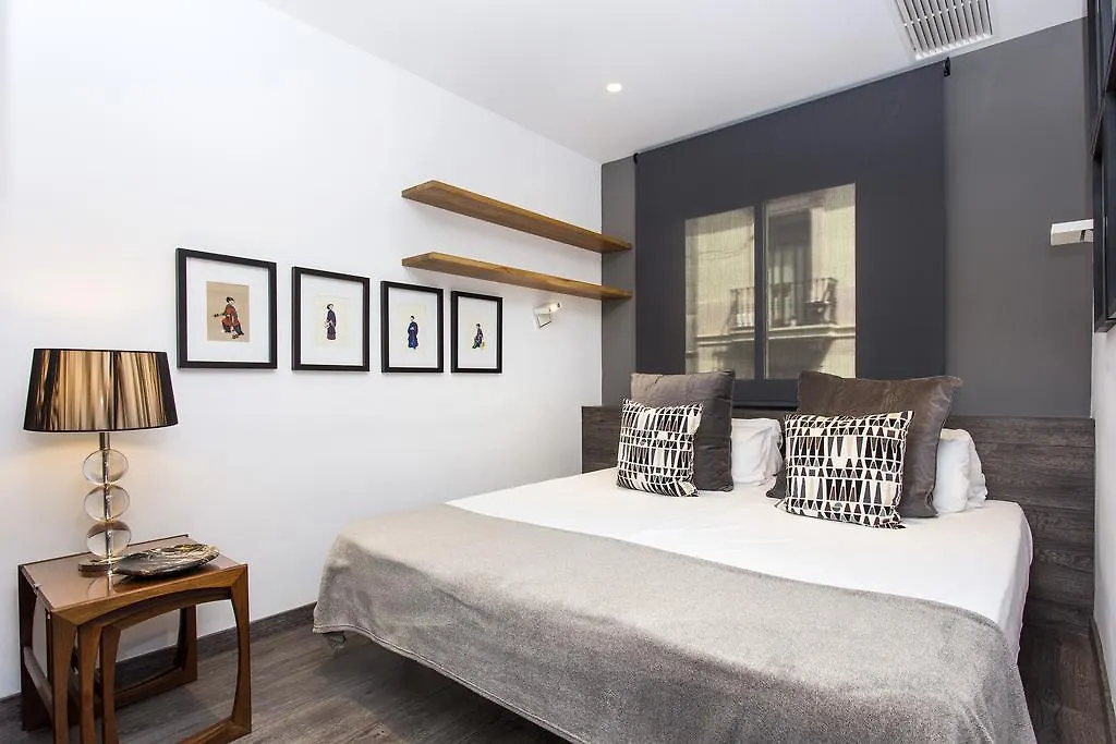 1 Bedroom Apartment Carrer Del Poeta Cabanyes Barcelona