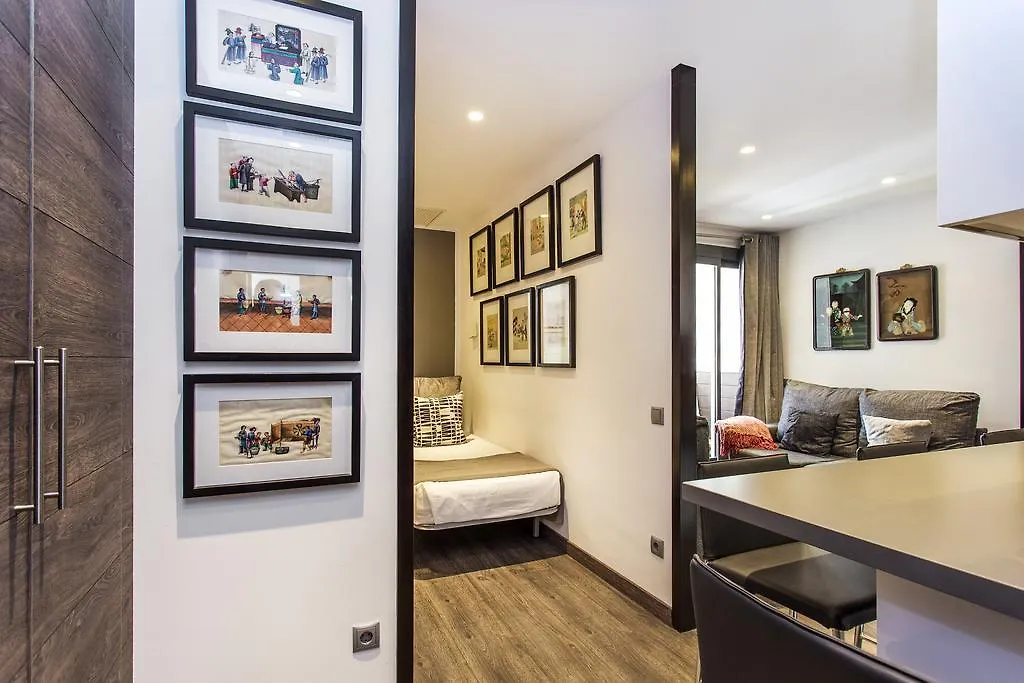 1 Bedroom Apartment Carrer Del Poeta Cabanyes Barcelona Spanien